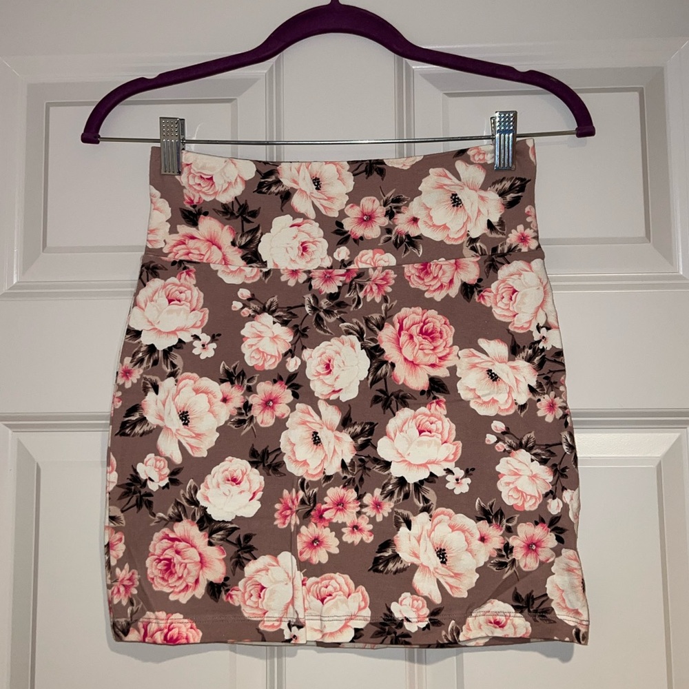 Floral beige Pencil skirt